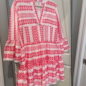 NWT. Arthur Jane Claire Split Neck Dress. Size Large.